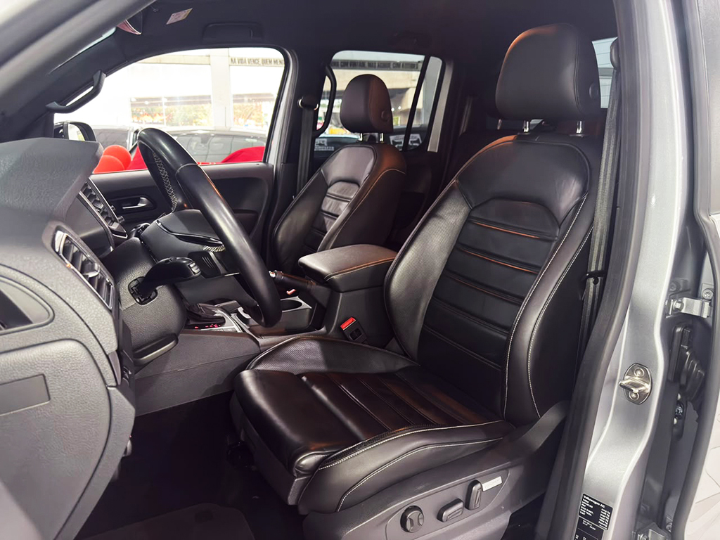 VOLKSWAGEN AMAROK
