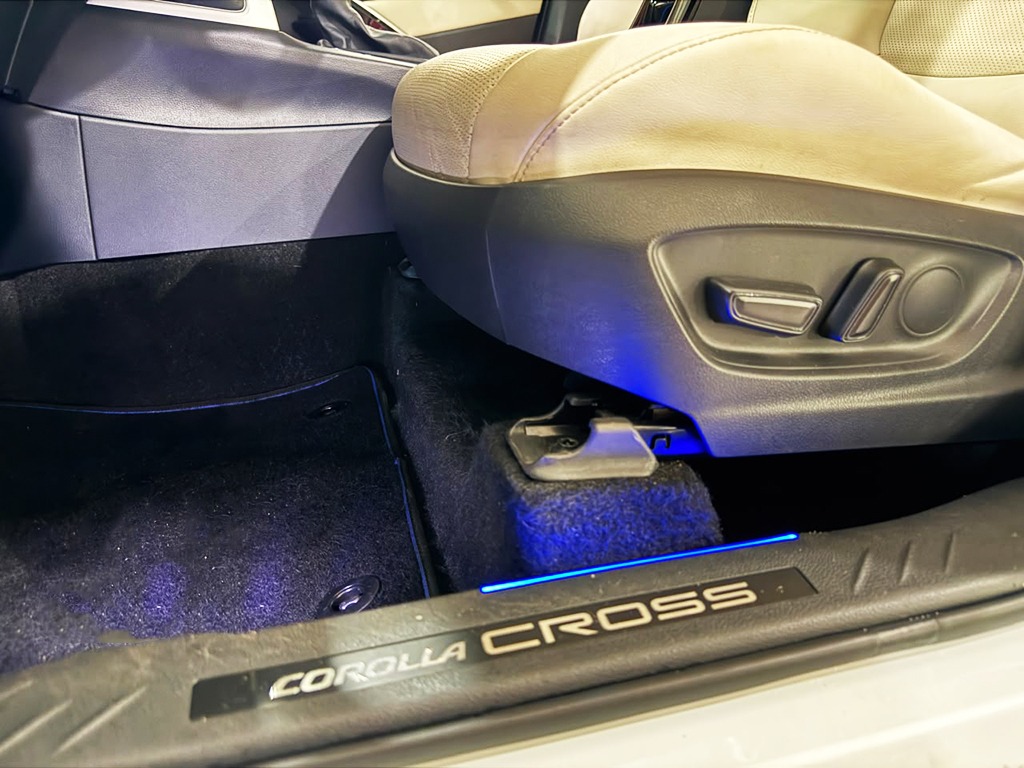 TOYOTA COROLLA CROSS