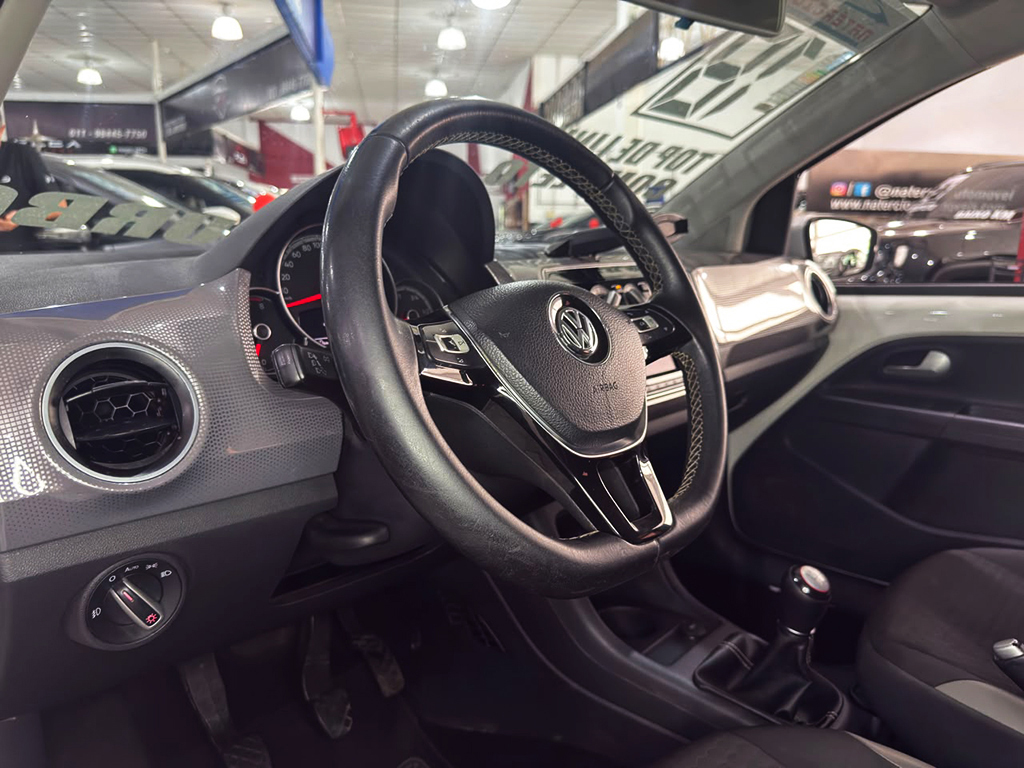 VOLKSWAGEN CROSS UP