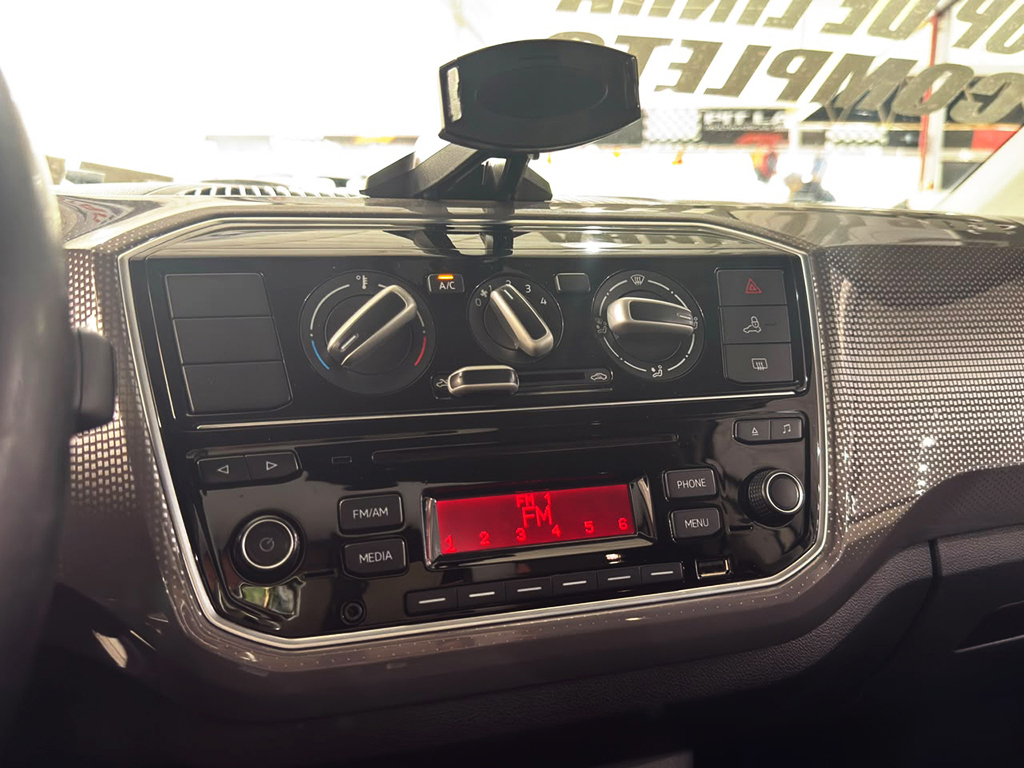 VOLKSWAGEN CROSS UP
