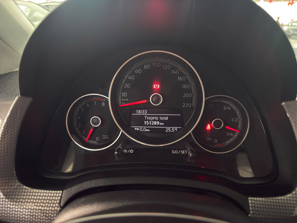 VOLKSWAGEN CROSS UP
