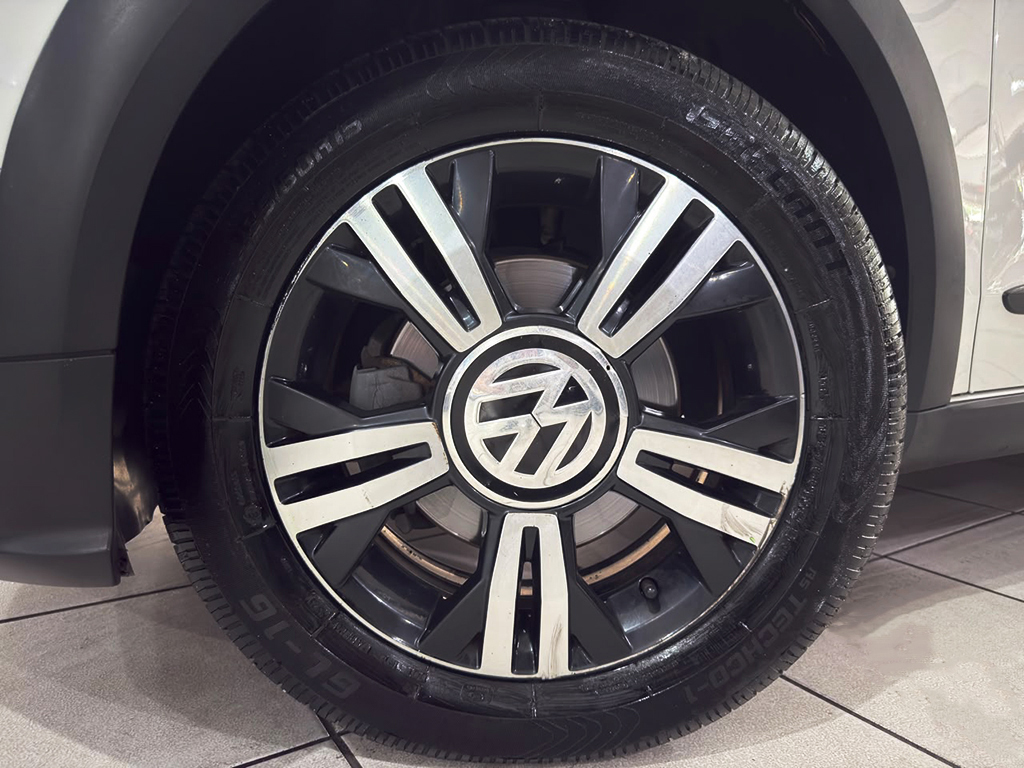 VOLKSWAGEN CROSS UP