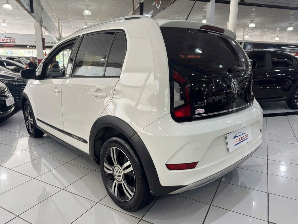 VOLKSWAGEN CROSS UP