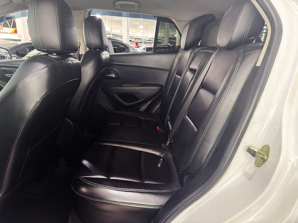 CHEVROLET TRACKER