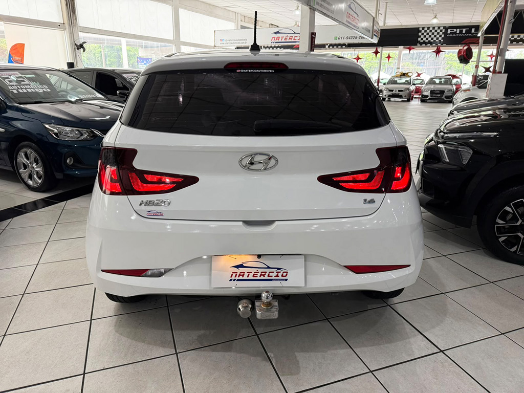 HYUNDAI HB20