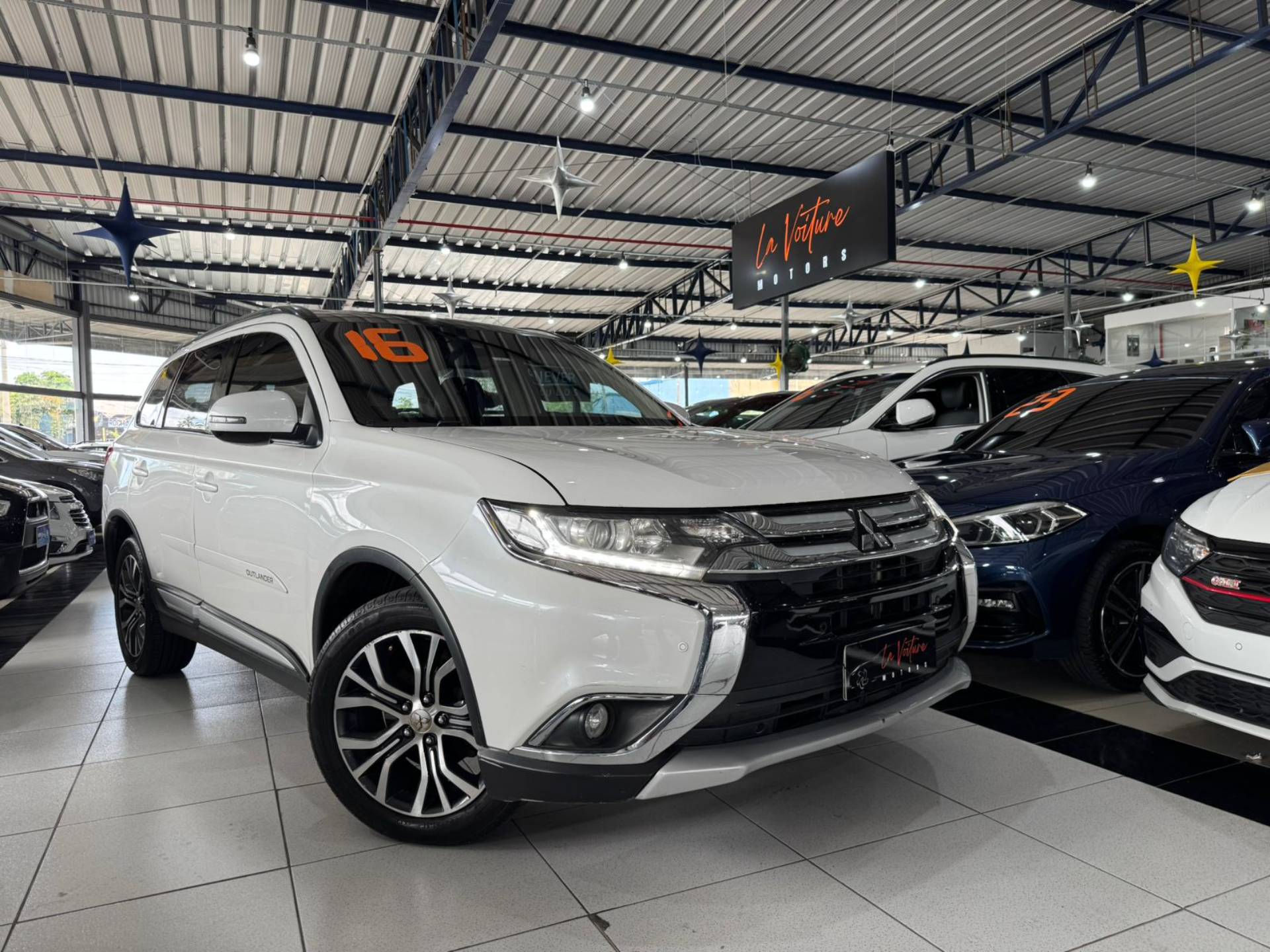 MITSUBISHI OUTLANDER