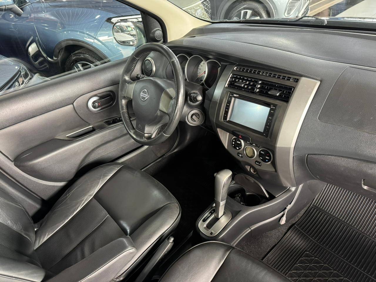 NISSAN GRAND LIVINA