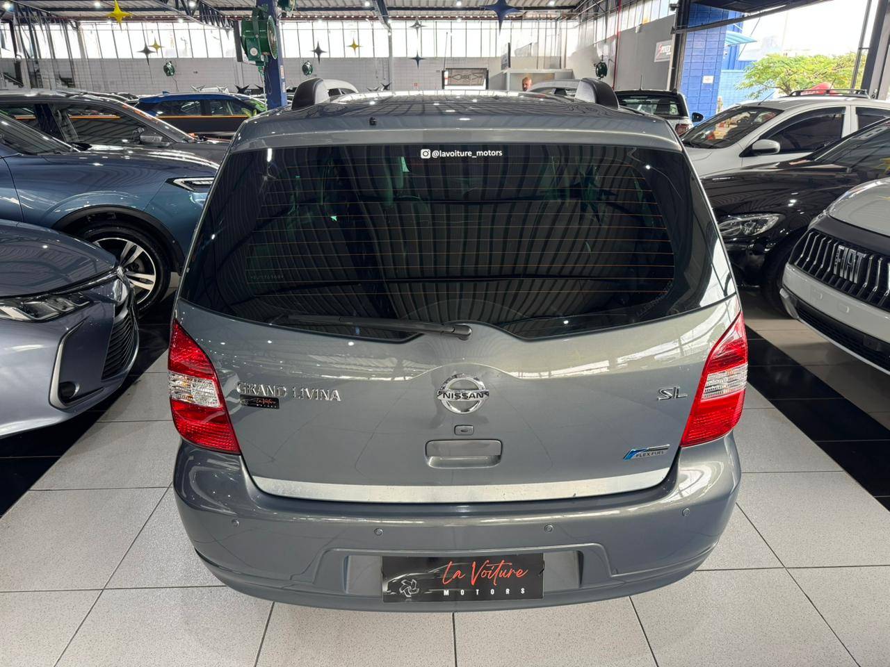 NISSAN GRAND LIVINA