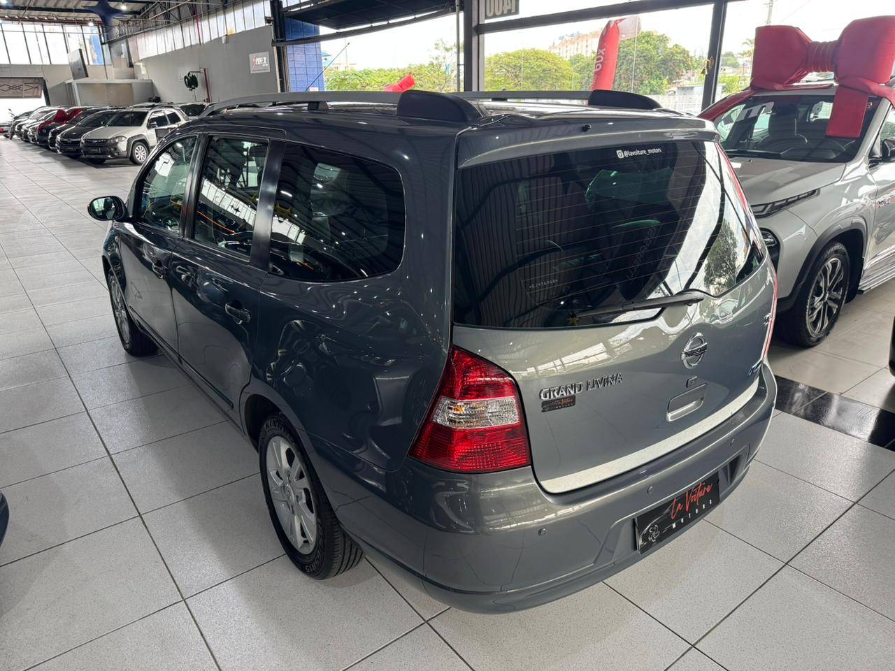 NISSAN GRAND LIVINA