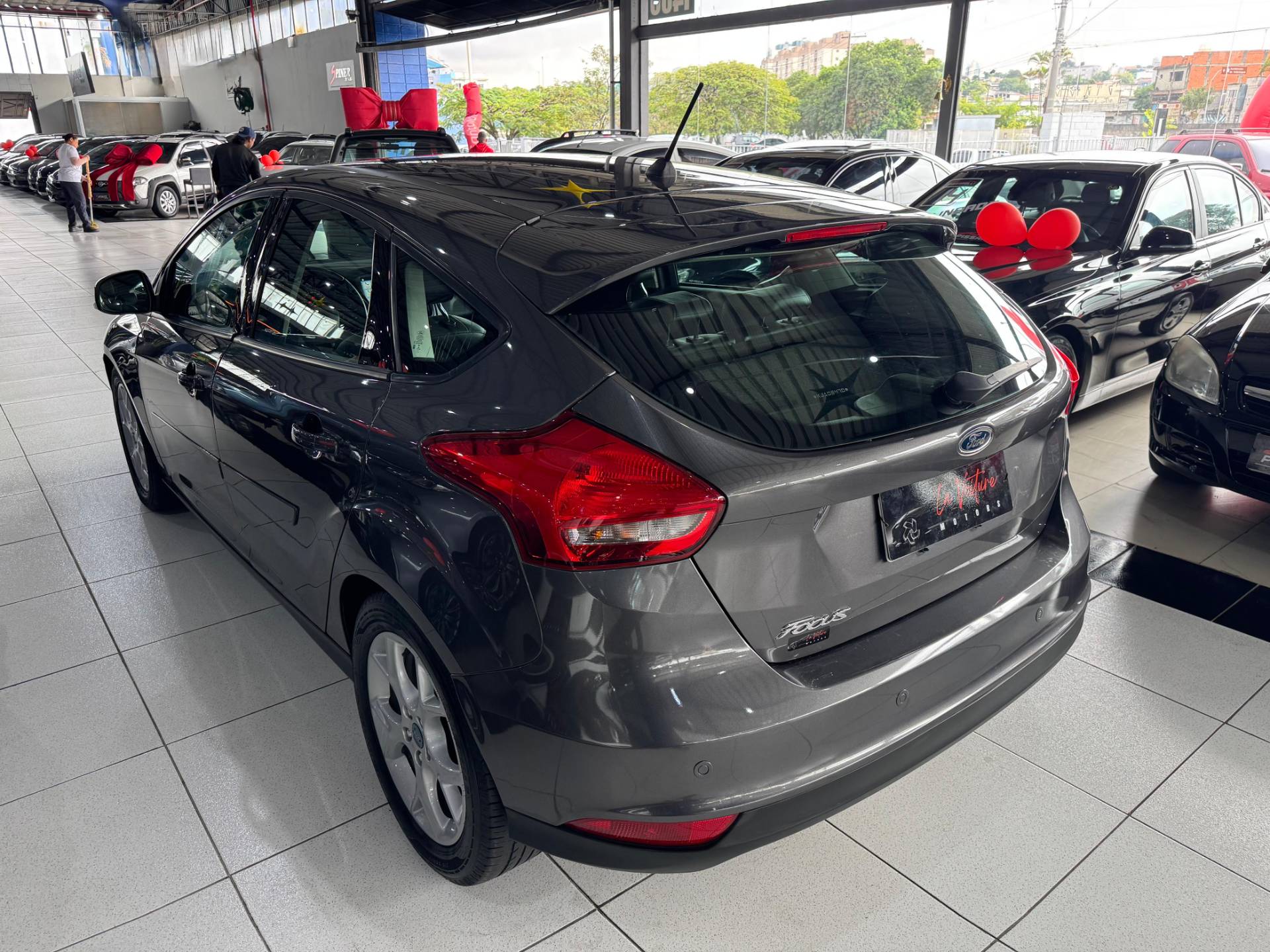 FORD FOCUS