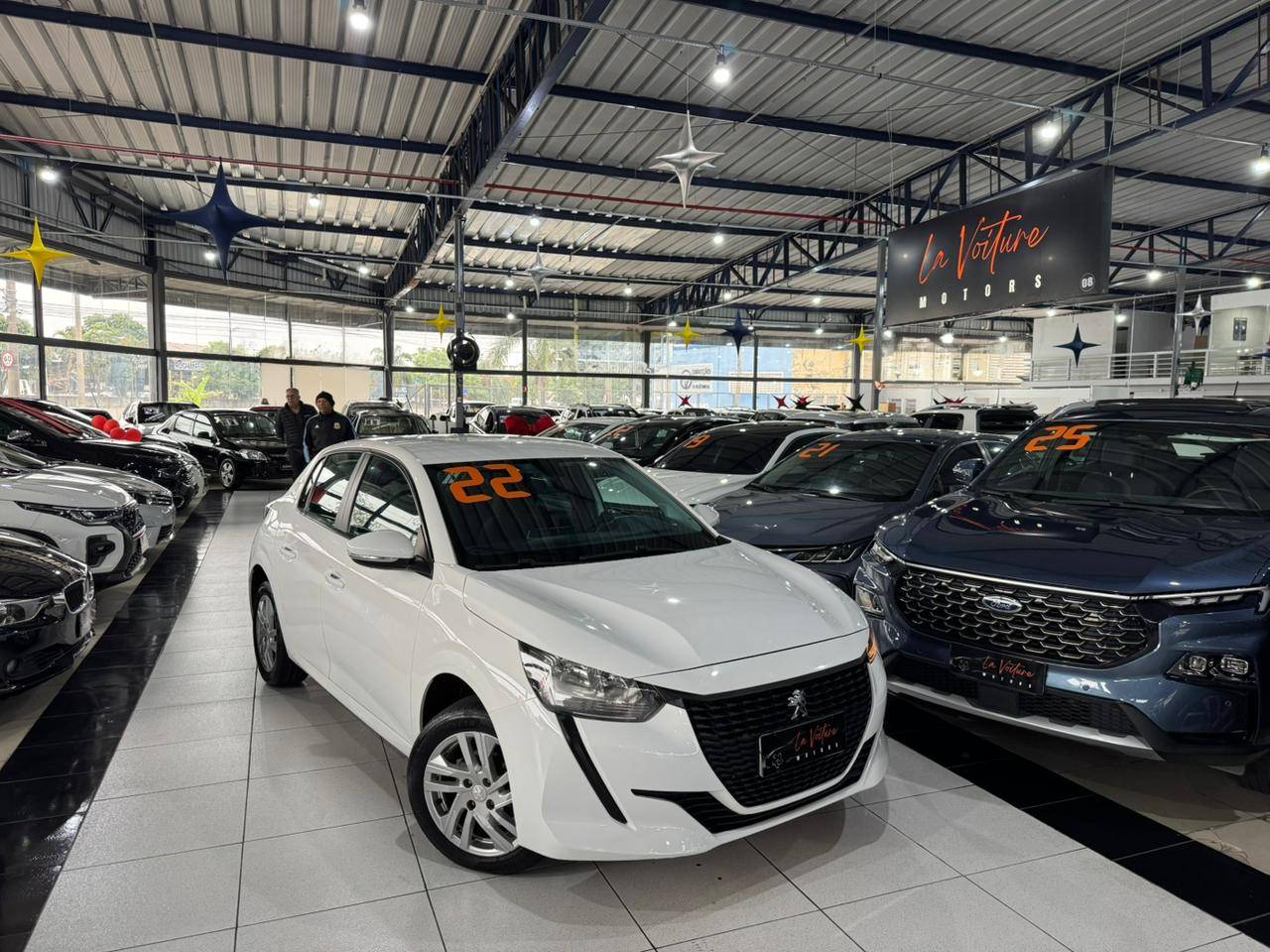 PEUGEOT 208