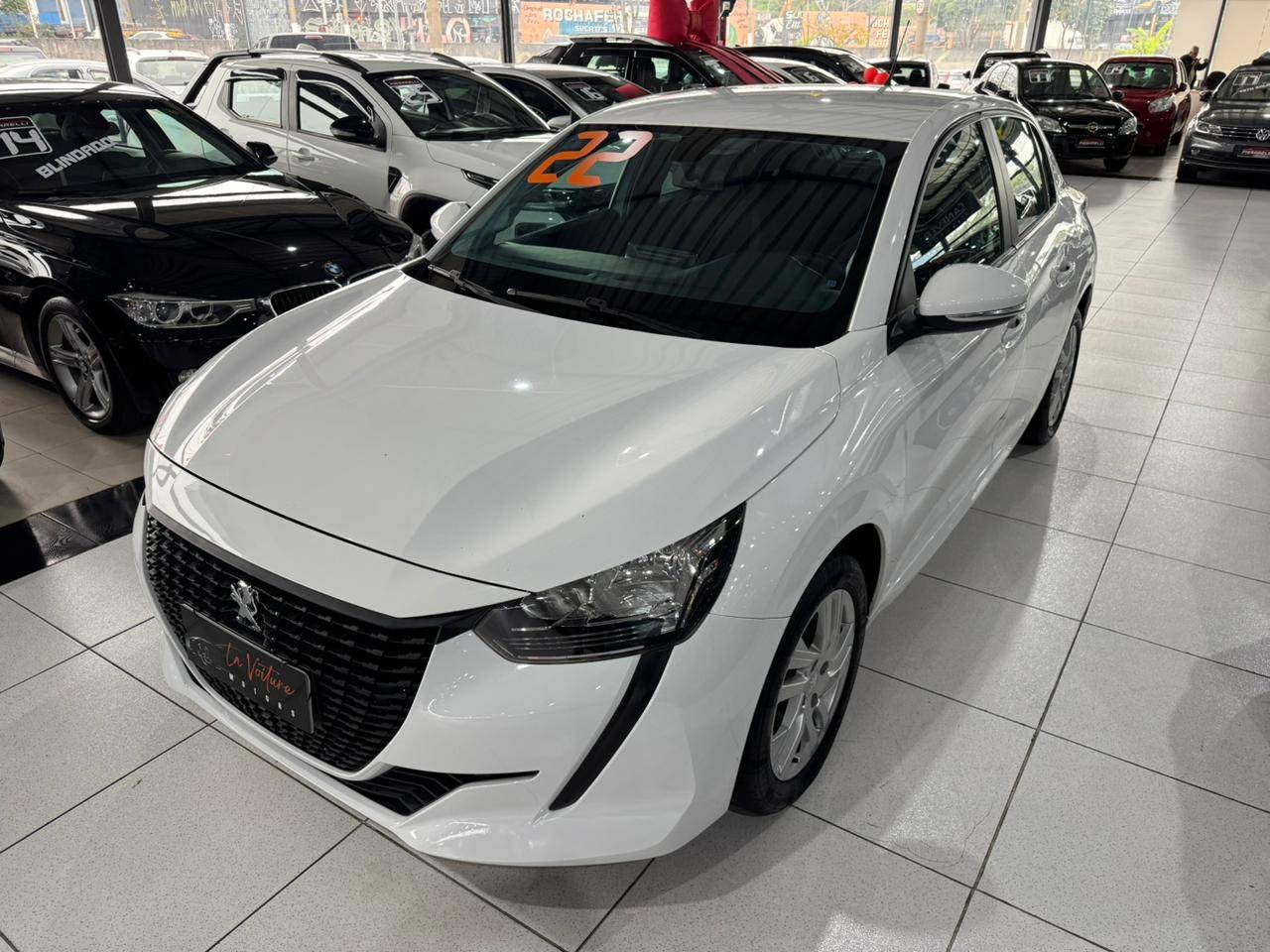 PEUGEOT 208
