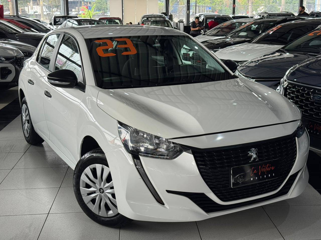 PEUGEOT 208