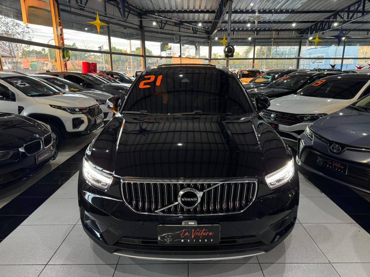VOLVO XC40