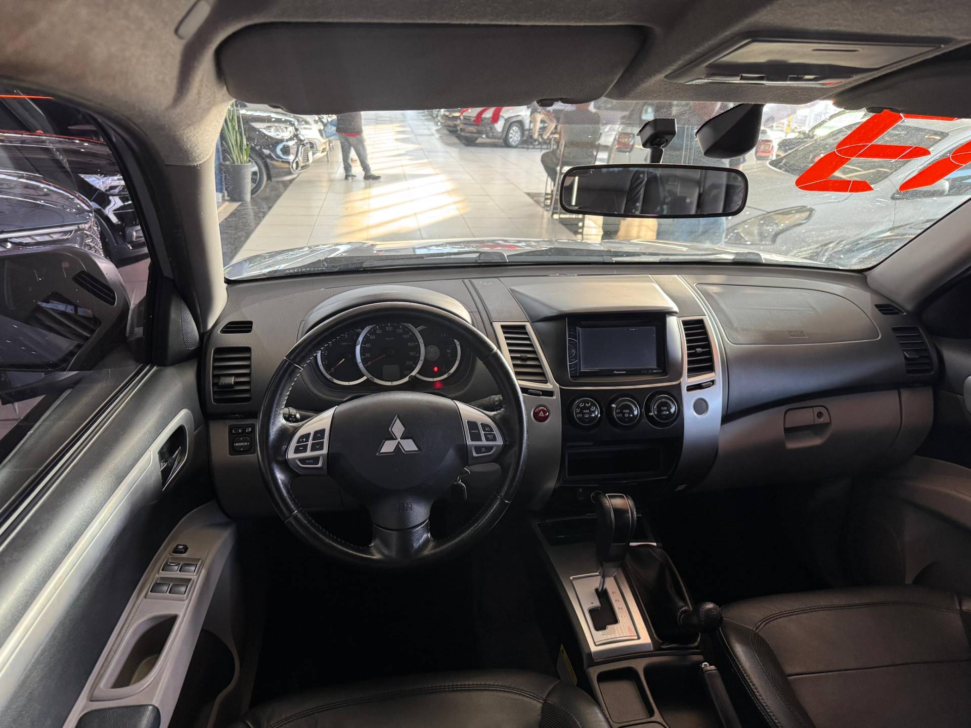 MITSUBISHI PAJERO DAKAR