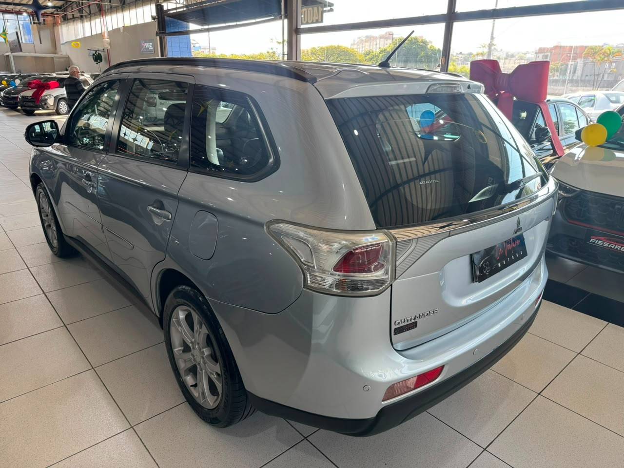 MITSUBISHI OUTLANDER