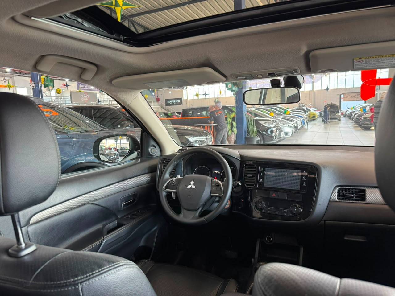 MITSUBISHI OUTLANDER