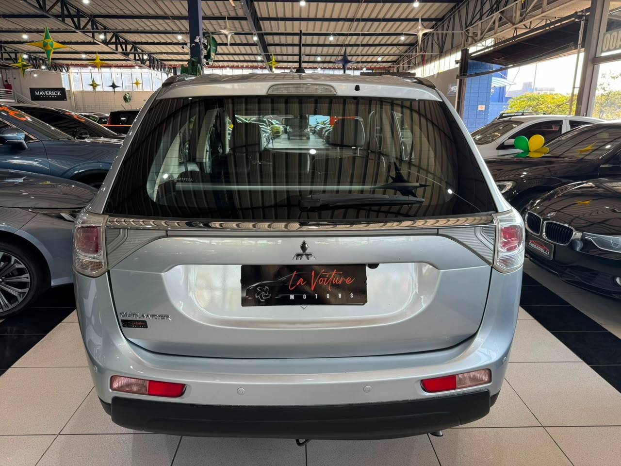 MITSUBISHI OUTLANDER
