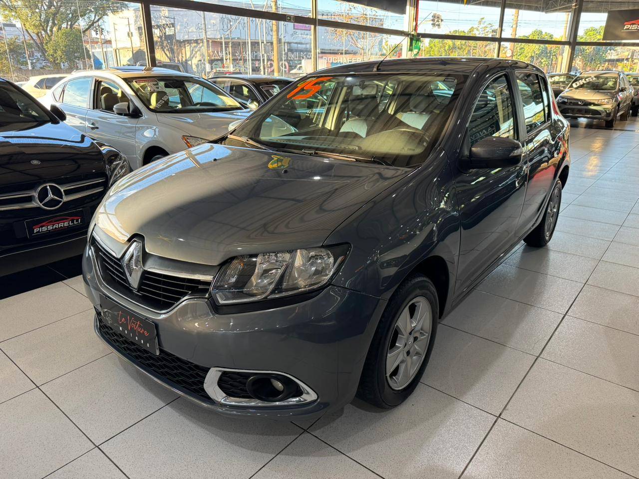 RENAULT SANDERO