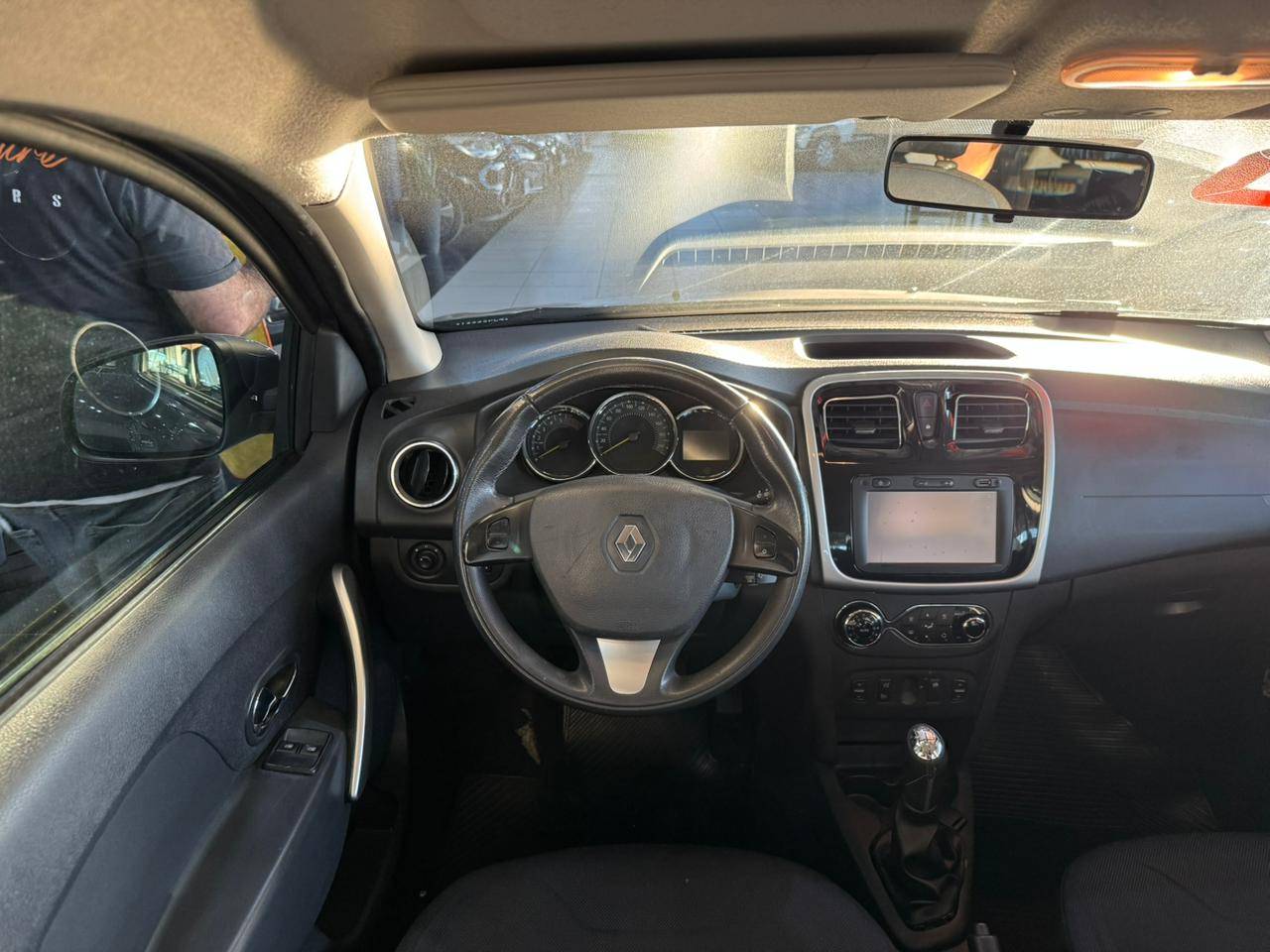 RENAULT SANDERO