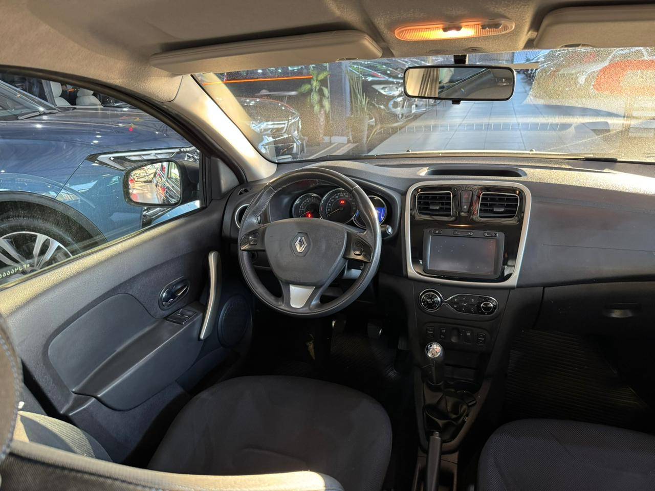 RENAULT SANDERO