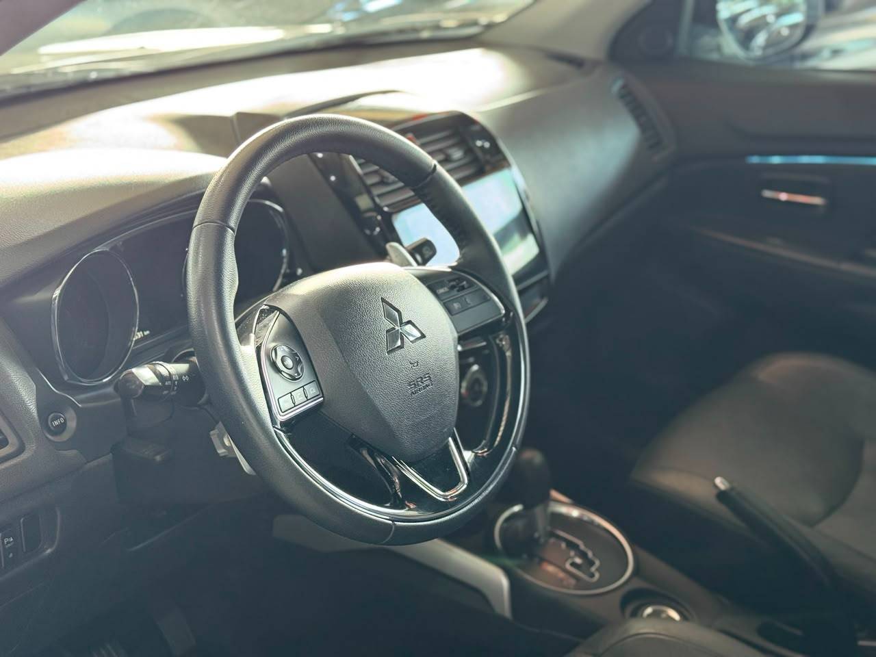 MITSUBISHI OUTLANDER SPORT