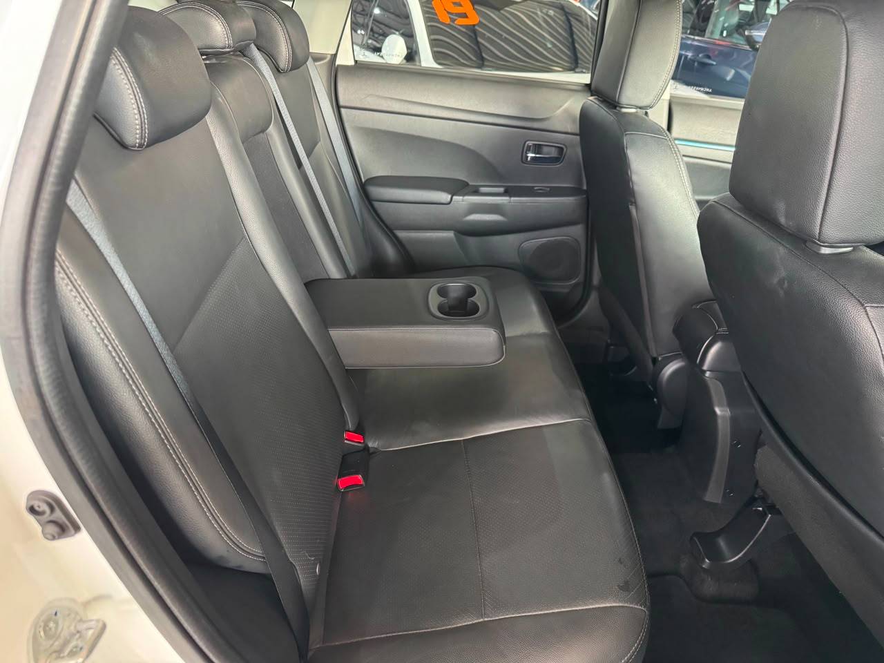 MITSUBISHI OUTLANDER SPORT