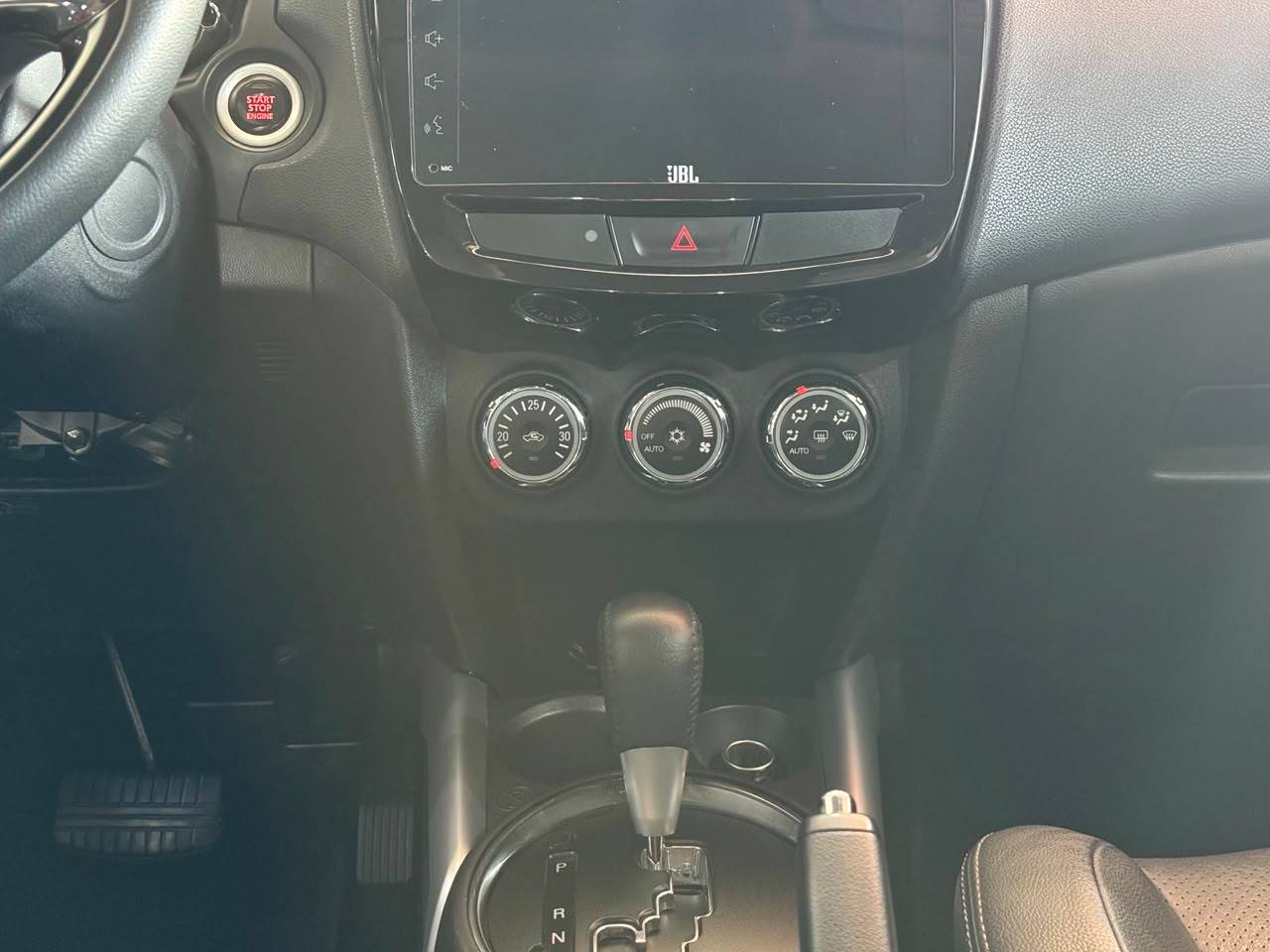 MITSUBISHI OUTLANDER SPORT