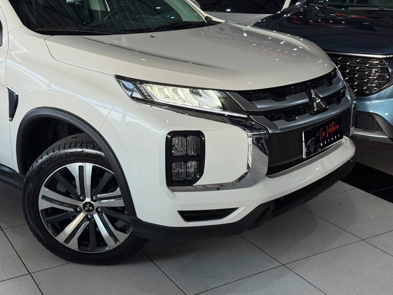 MITSUBISHI OUTLANDER SPORT