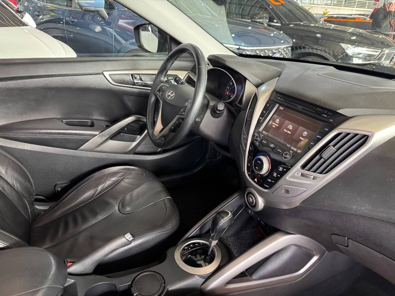 HYUNDAI VELOSTER