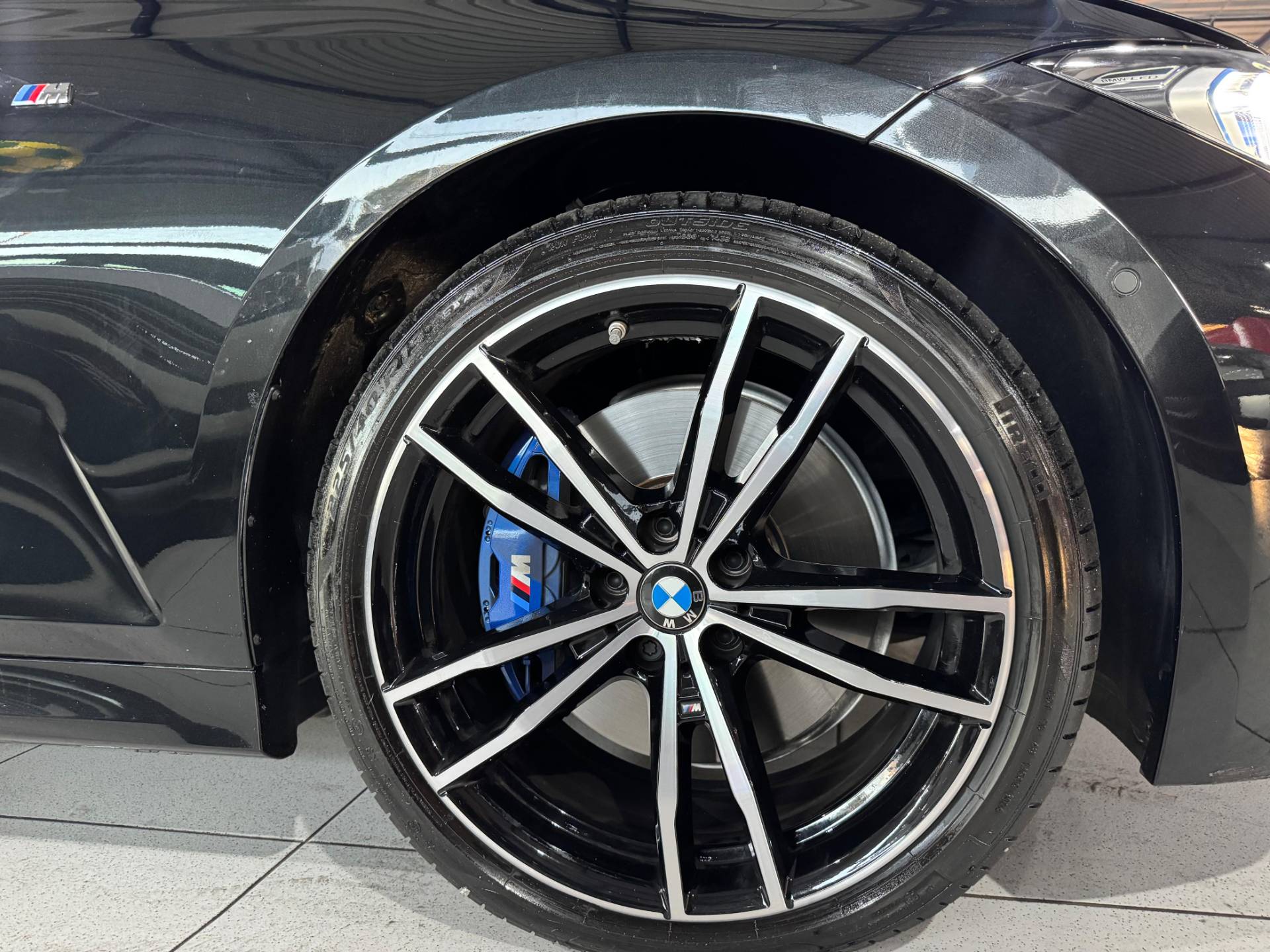 BMW 320i