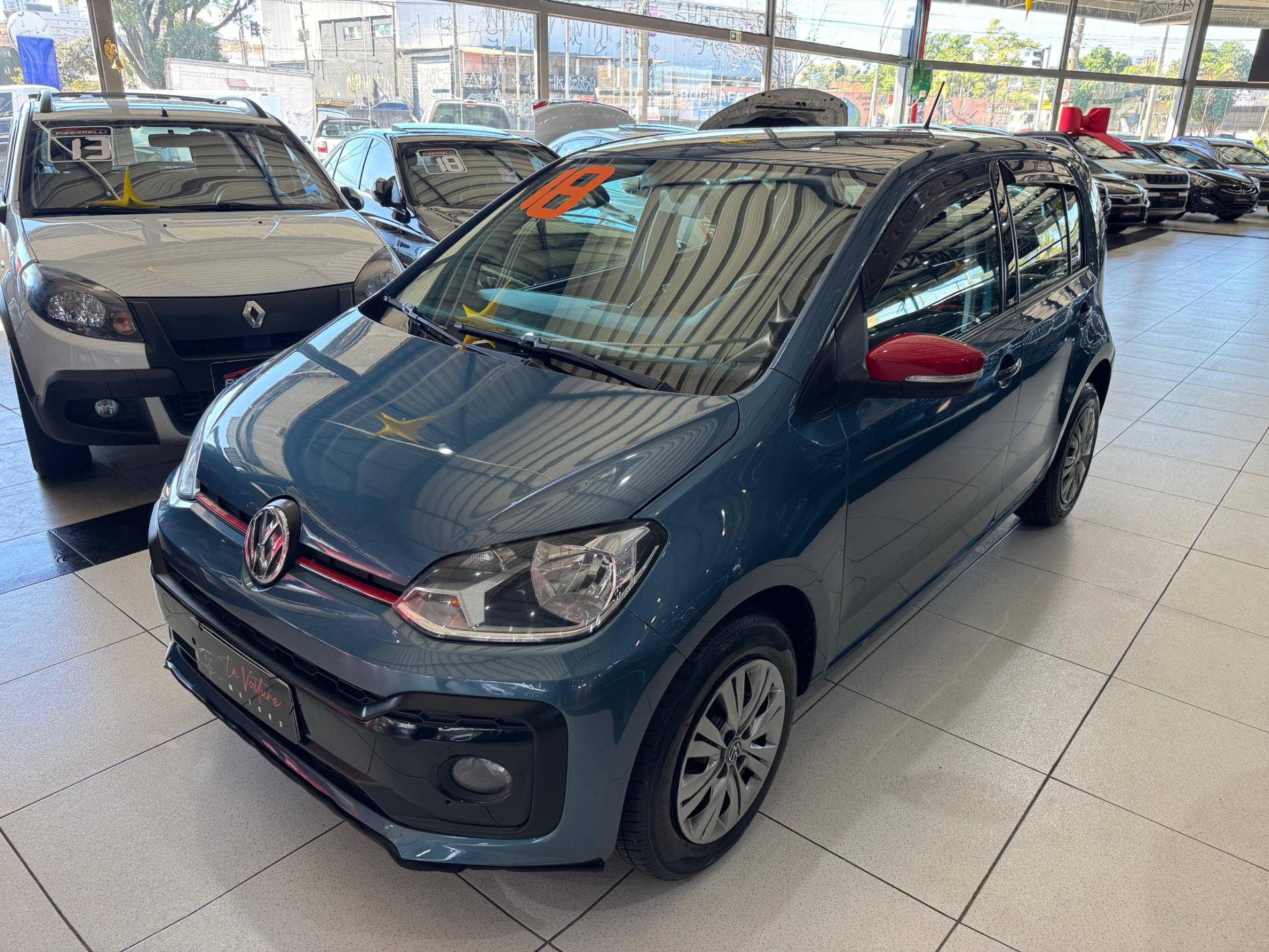 VOLKSWAGEN UP