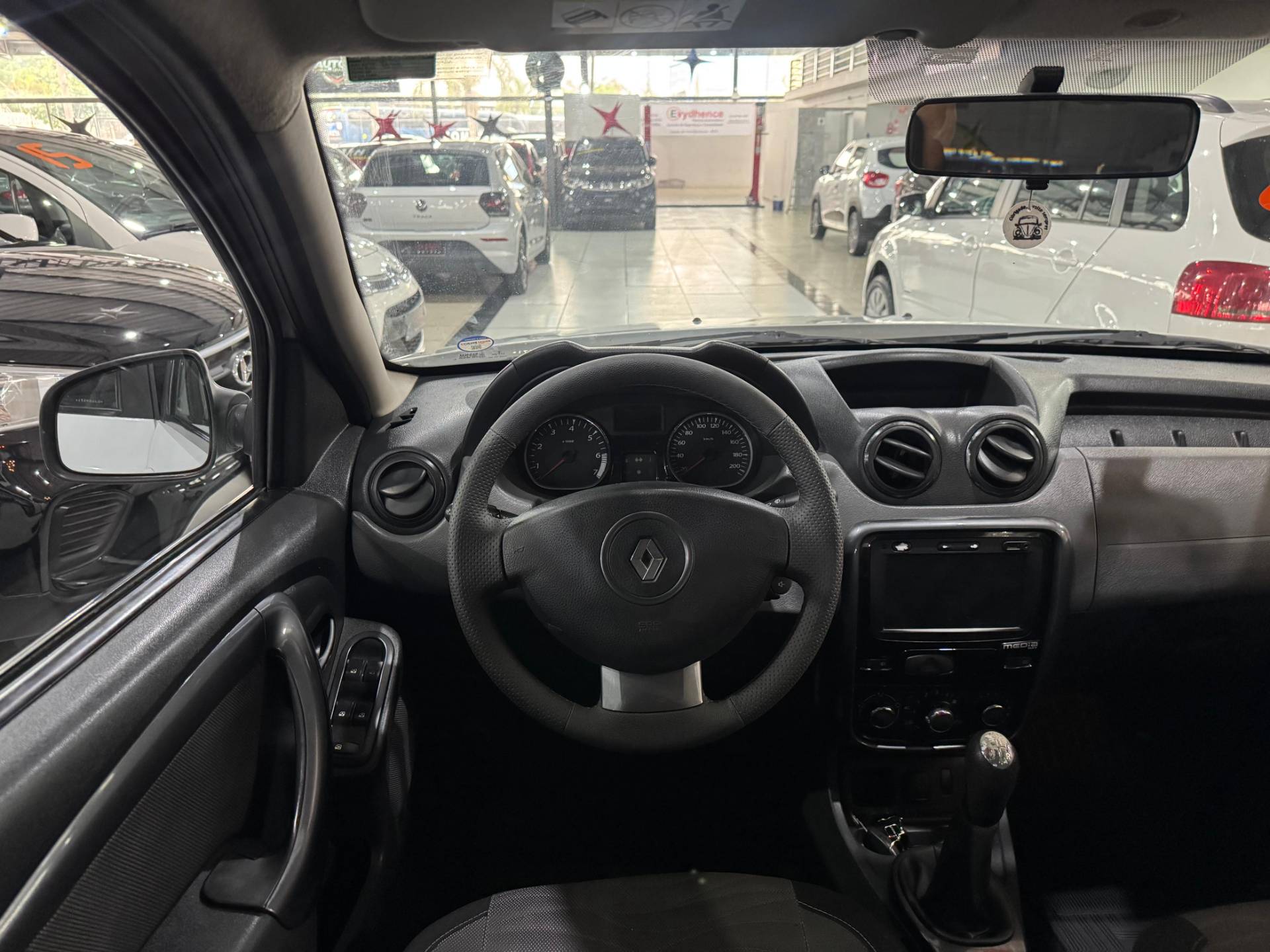RENAULT DUSTER