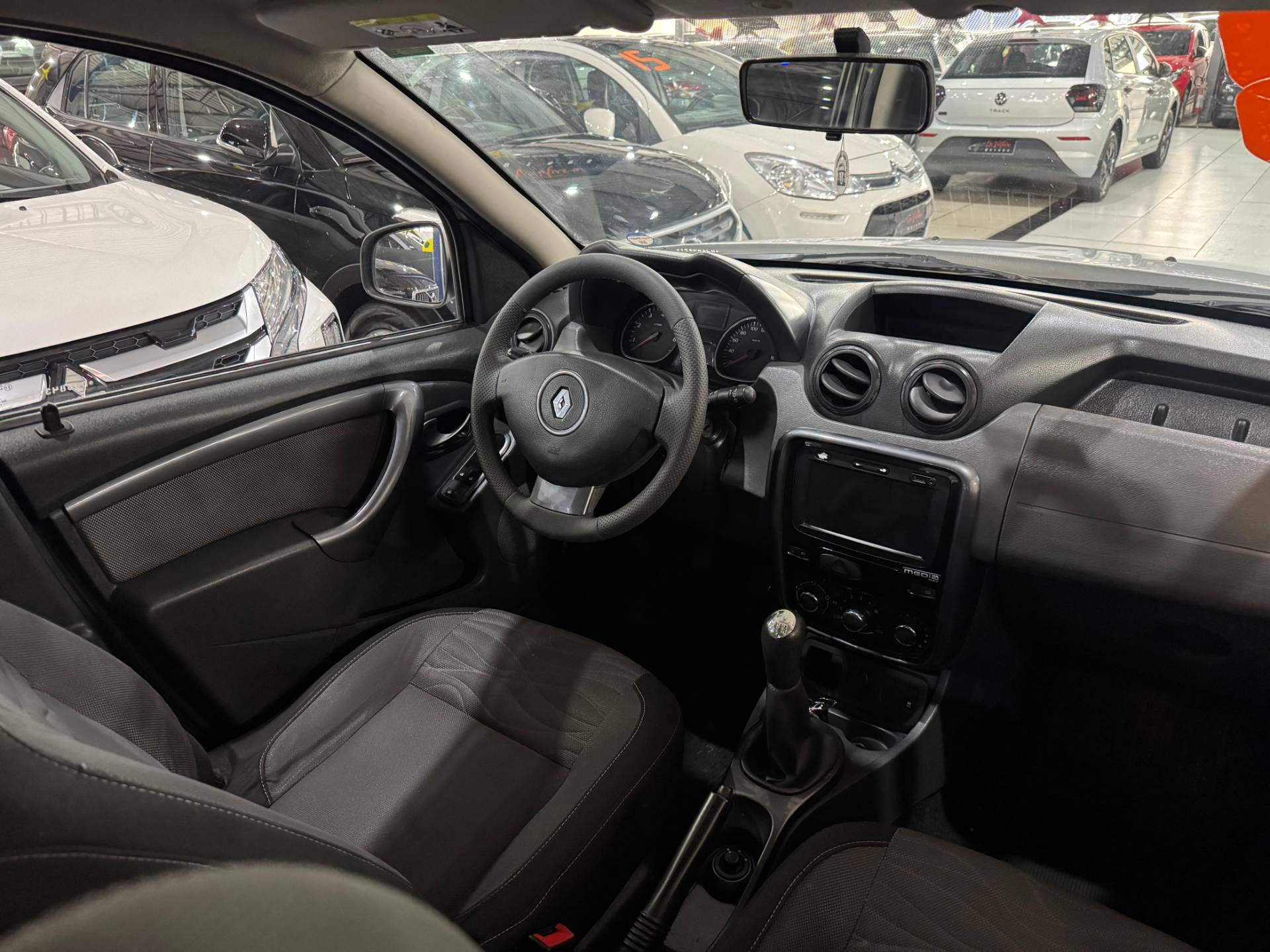 RENAULT DUSTER