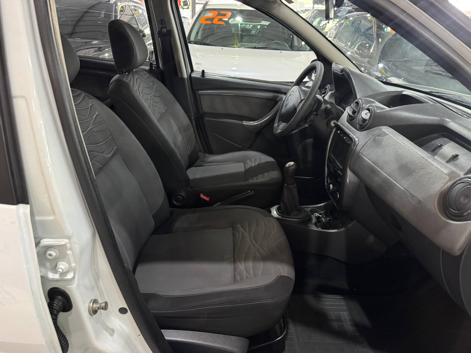 RENAULT DUSTER