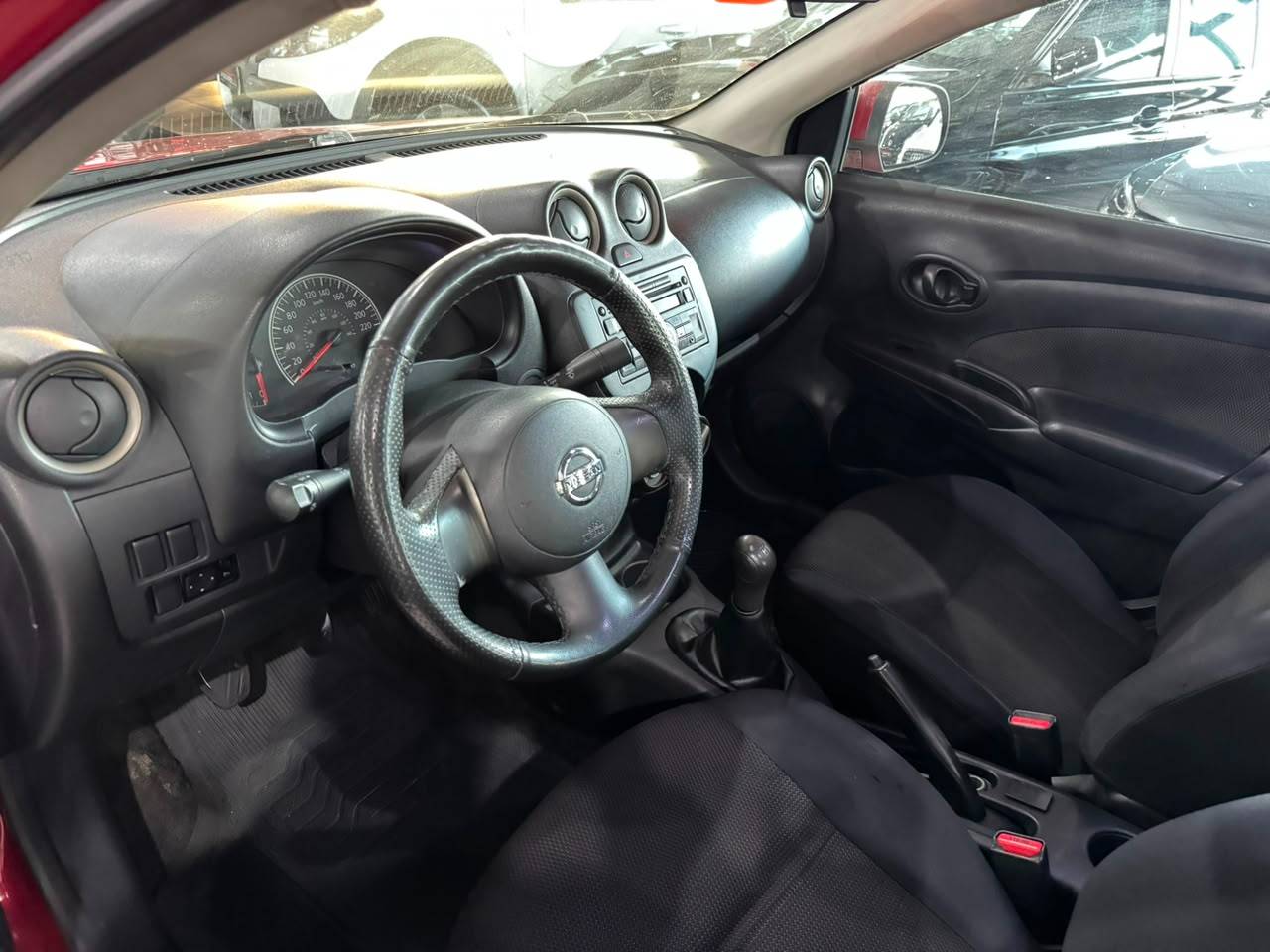 NISSAN VERSA