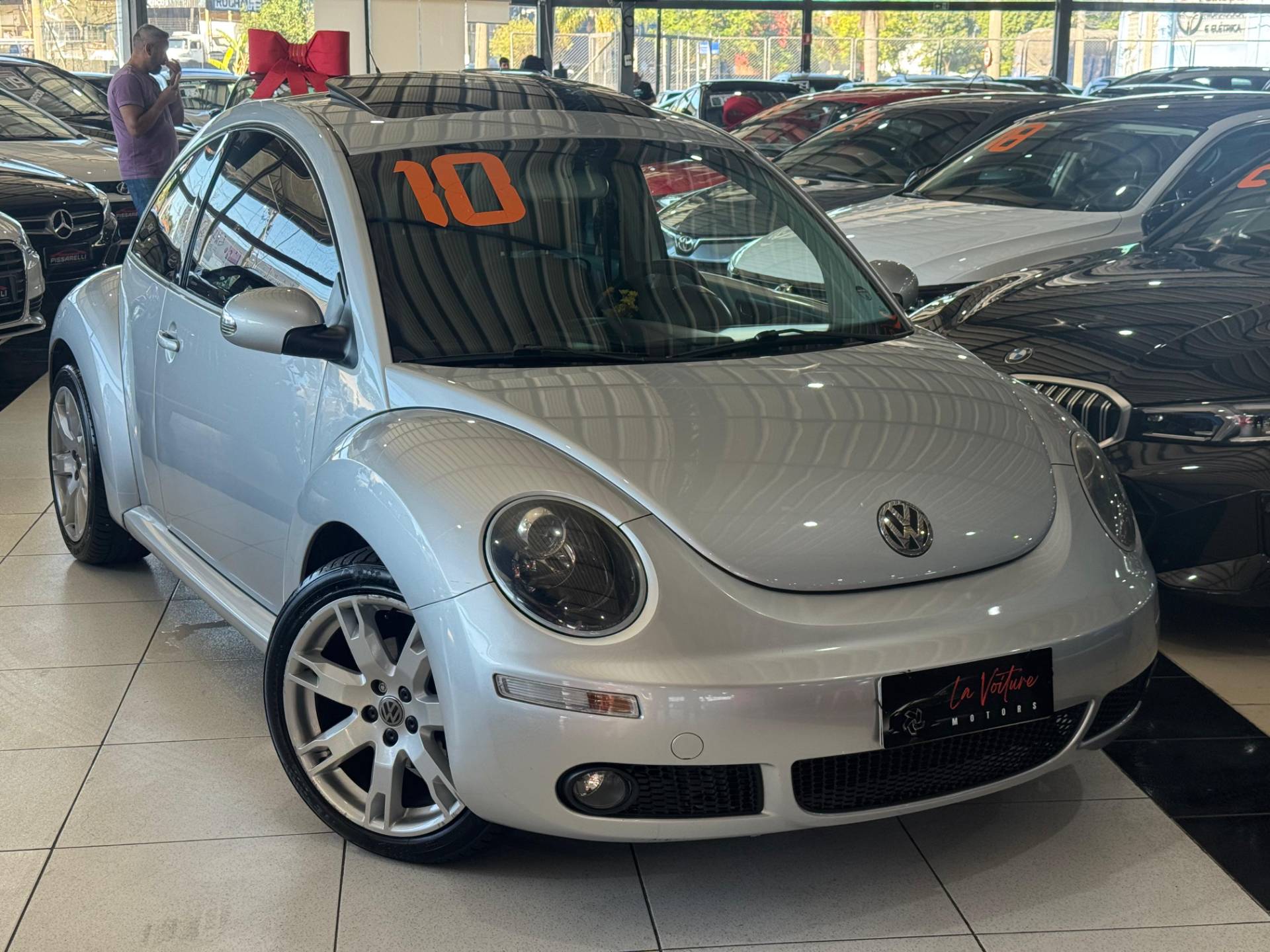 VOLKSWAGEN NEW BEETLE