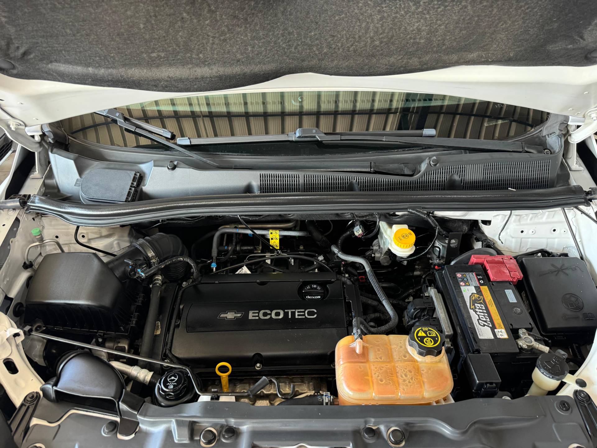 CHEVROLET TRACKER