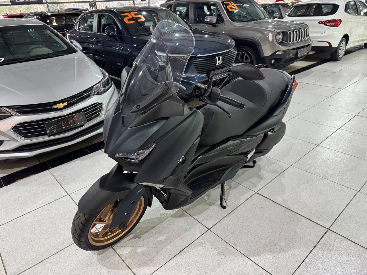 YAMAHA XMAX 250 CONNECTED ABS