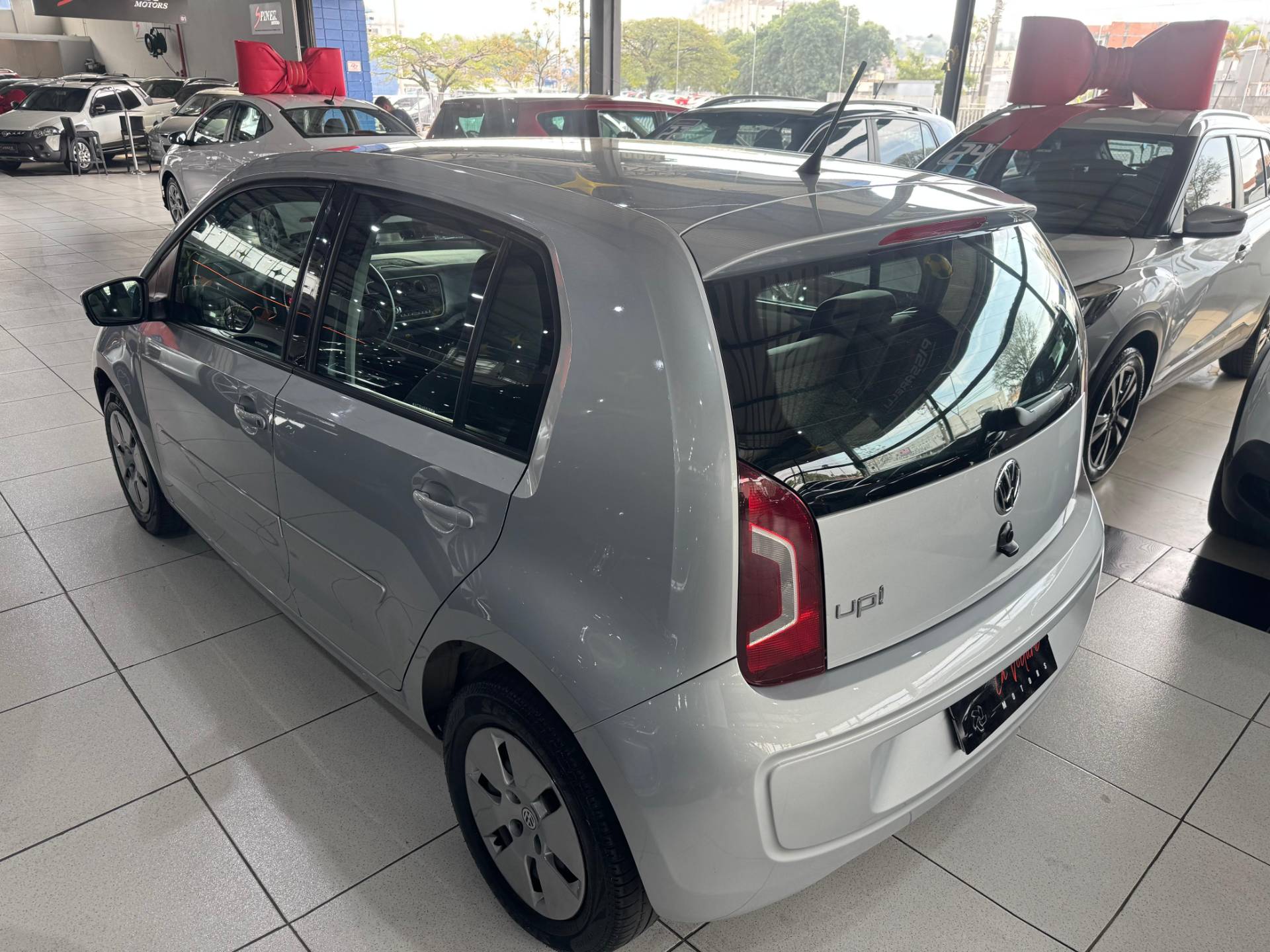 VOLKSWAGEN UP