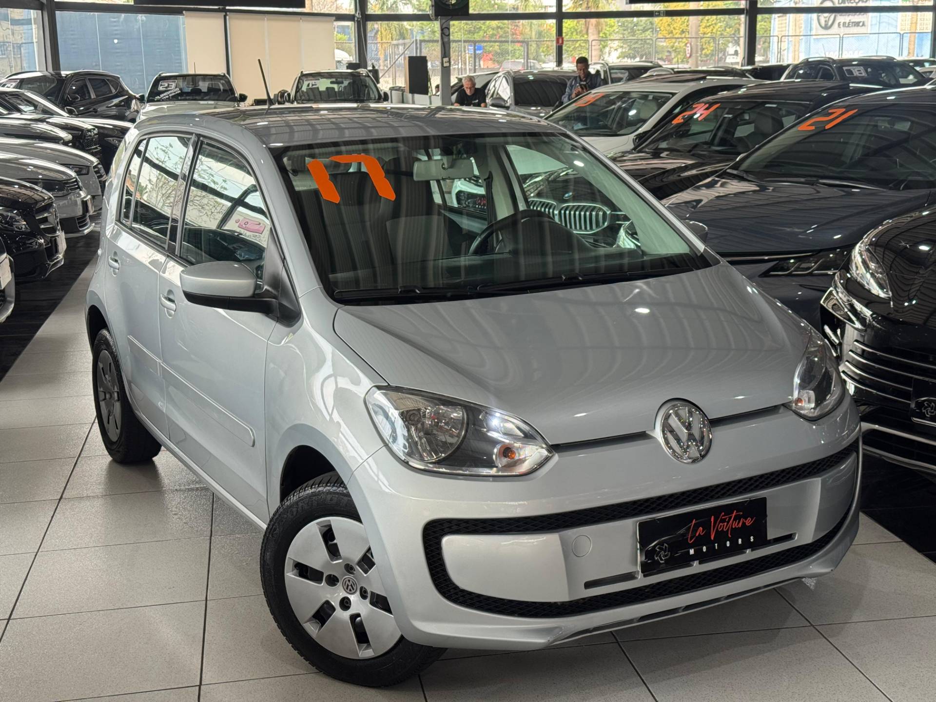 VOLKSWAGEN UP
