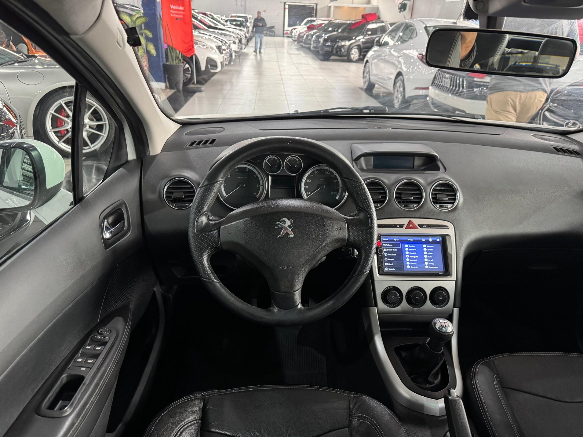 PEUGEOT 308