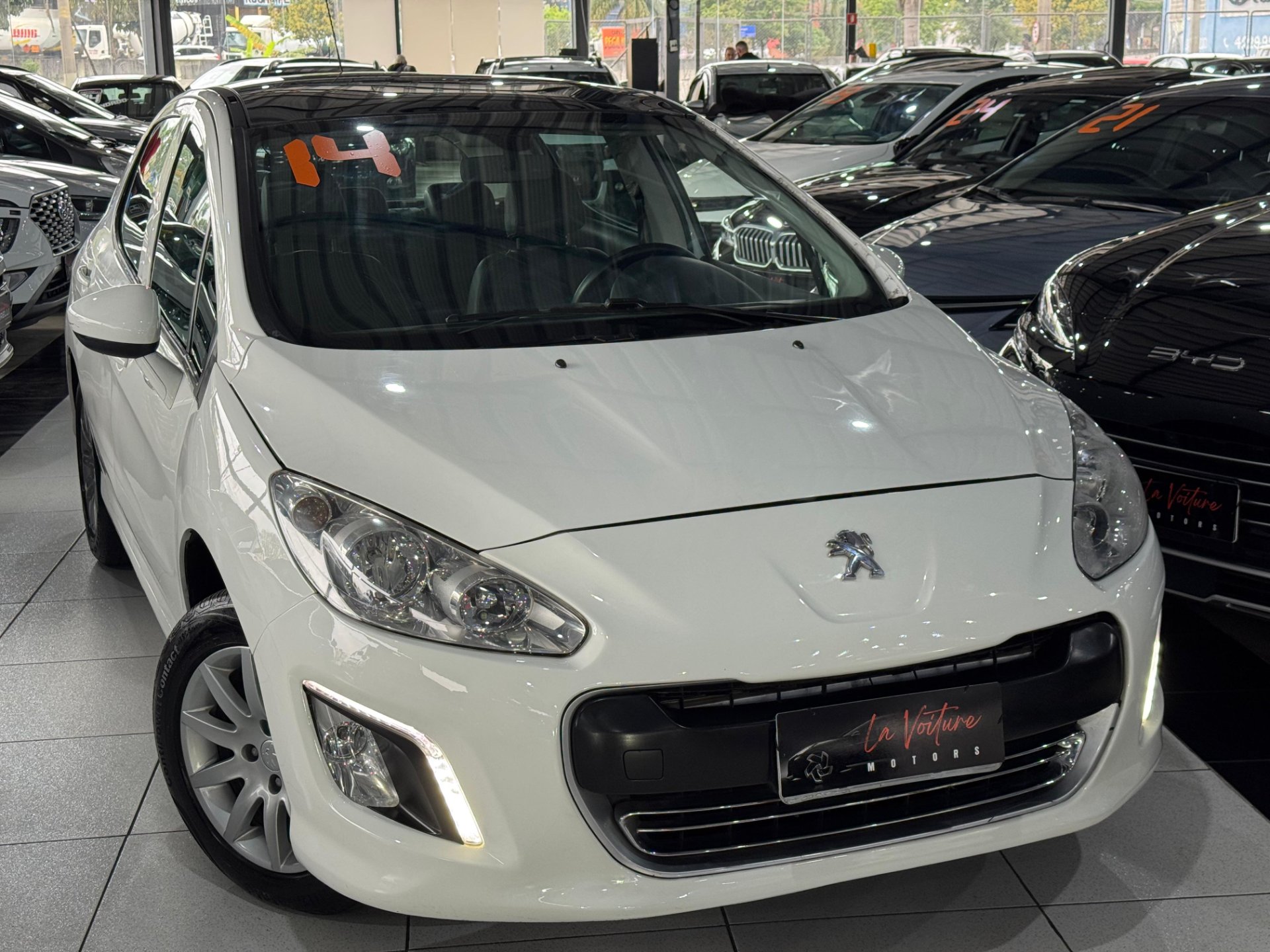 PEUGEOT 308