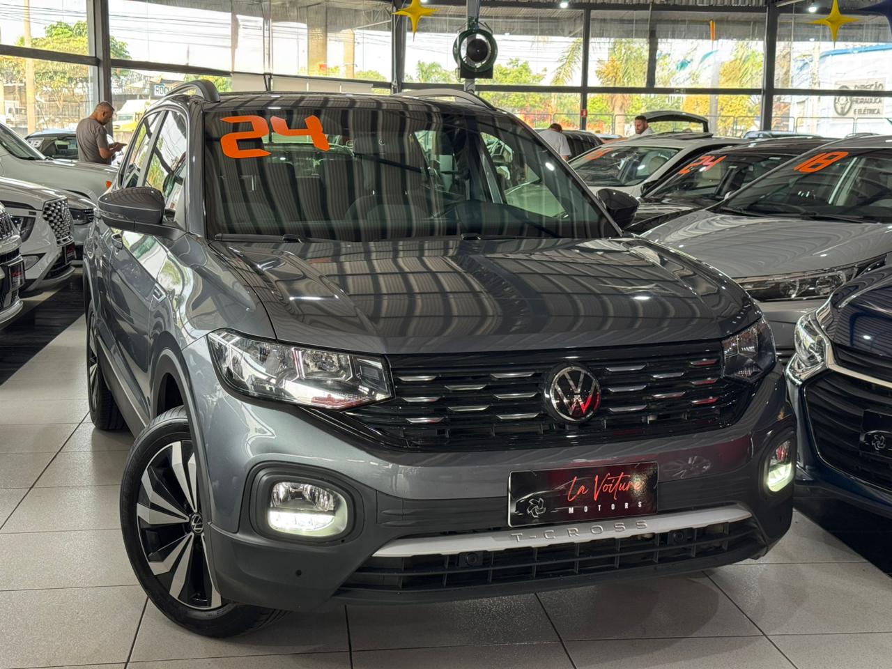 VOLKSWAGEN T-CROSS