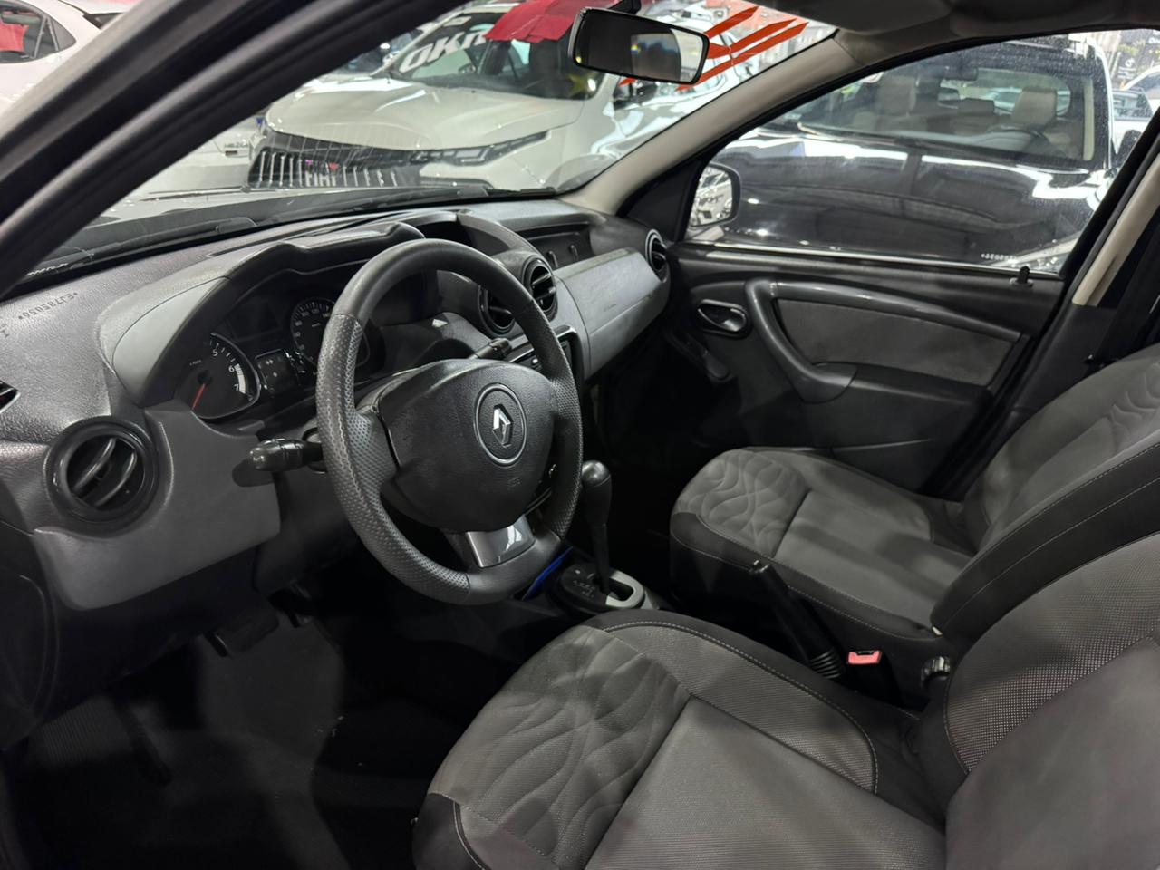 RENAULT DUSTER