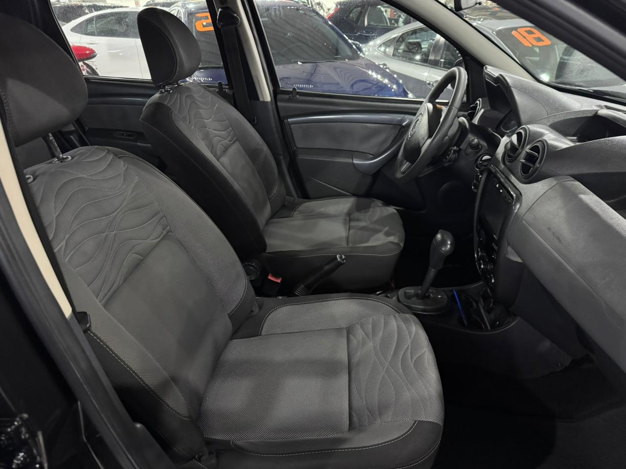 RENAULT DUSTER