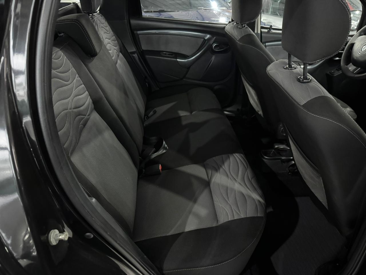 RENAULT DUSTER