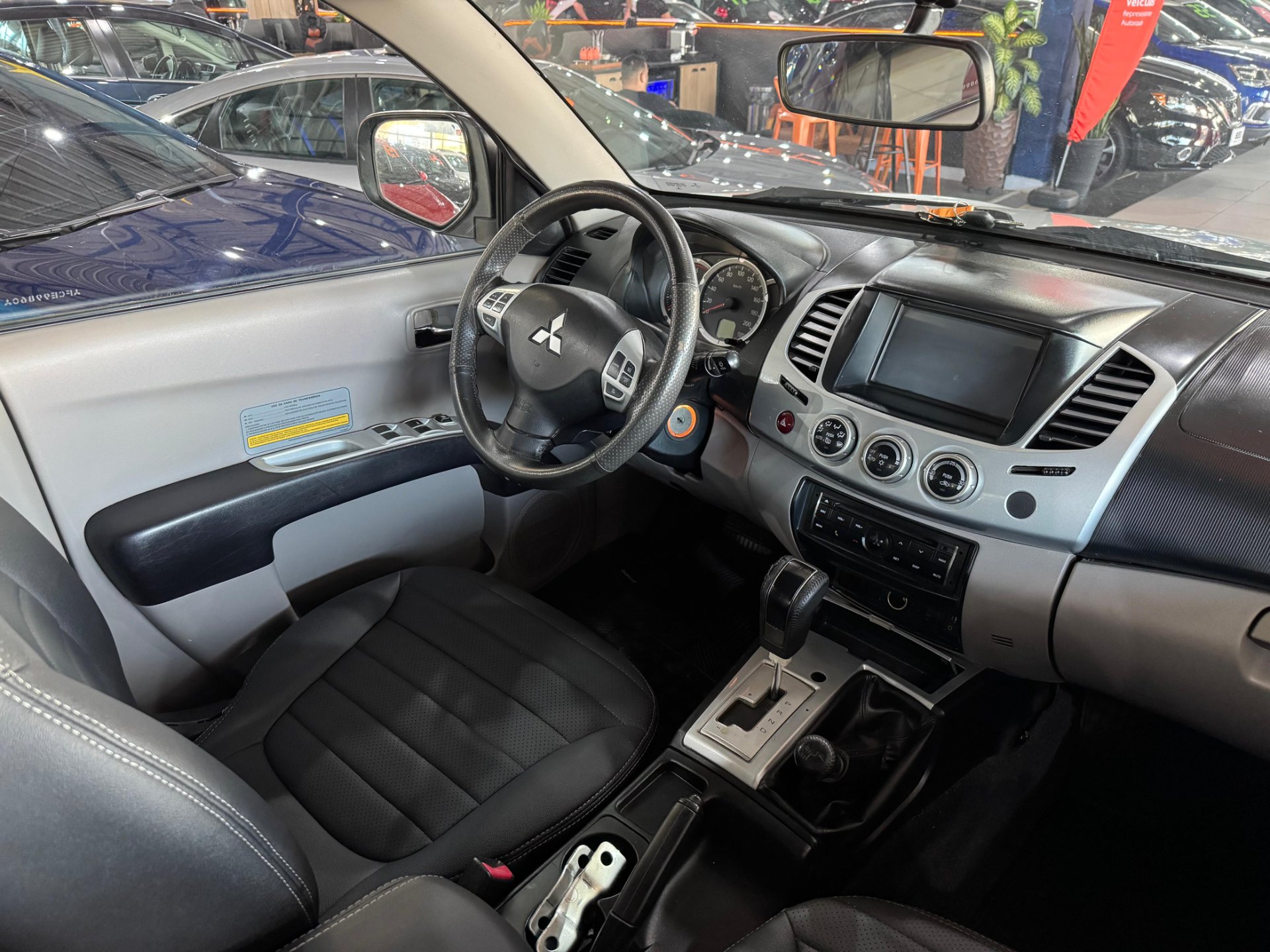 MITSUBISHI L200 TRITON