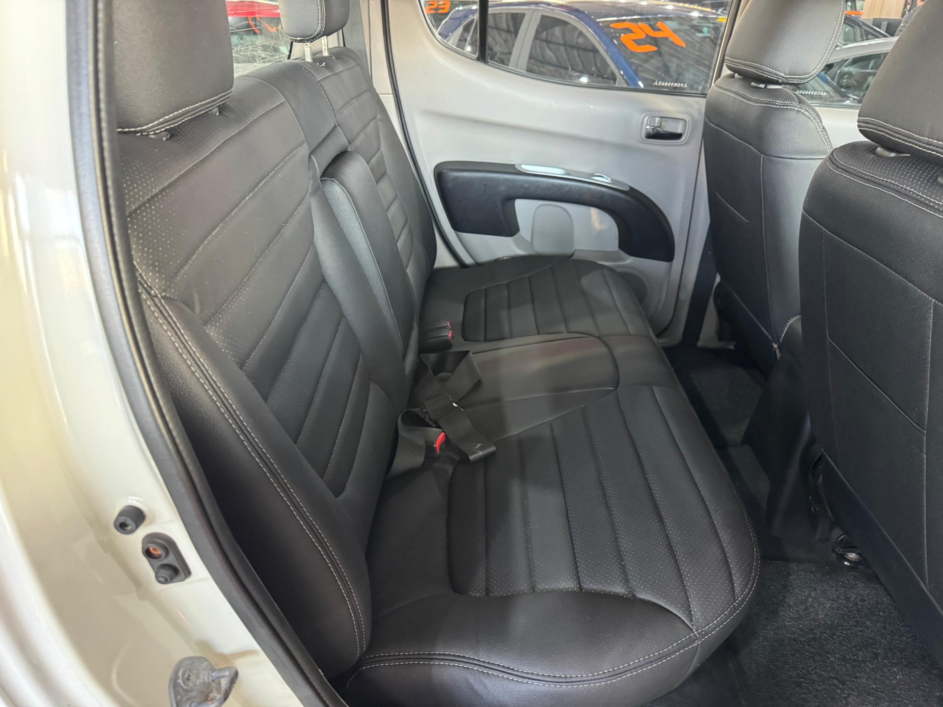 MITSUBISHI L200 TRITON