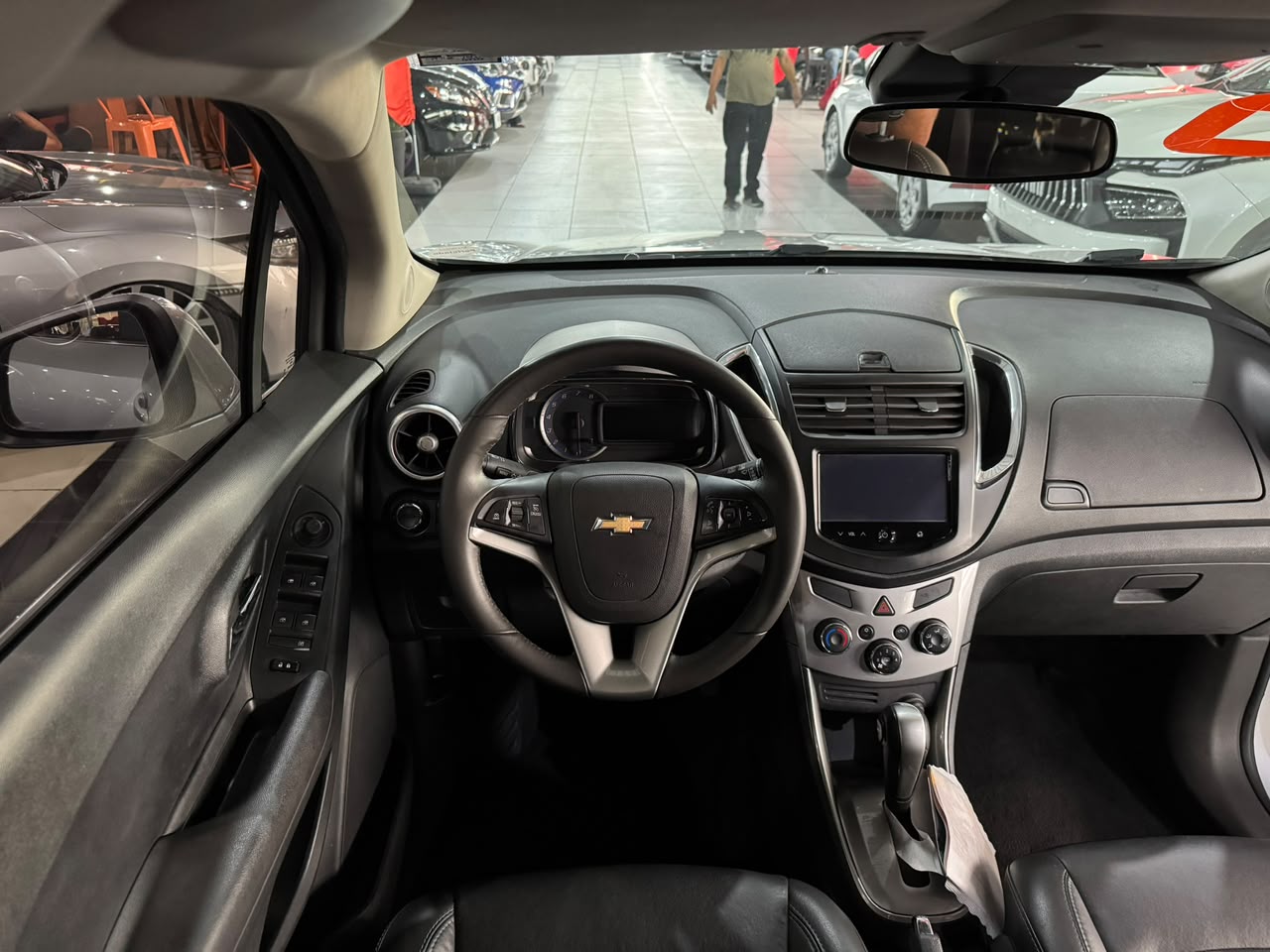 CHEVROLET TRACKER